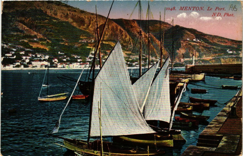 Carte postale ancienne Menton - Le Port à Menton