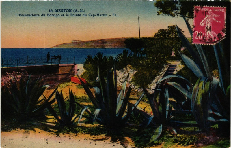 Carte postale ancienne Menton - L'Embouchure du Borrigo et la Pointe du Cap-Martin à Menton