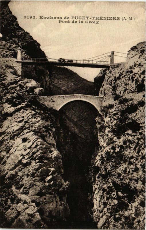 Carte postale ancienne Env. de Puget-Theniers - Pont de la Croix à Puget-Théniers