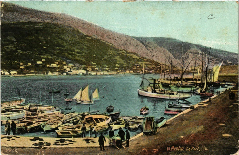 Carte postale ancienne Menton - Le Port à Menton