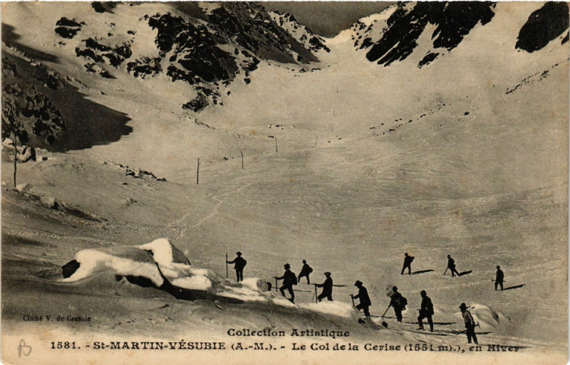 Carte postale ancienne Saint-Martin-Vesubie - Le Col de la Cerise (1551 m) en Hiver à Saint-Martin-Vésubie