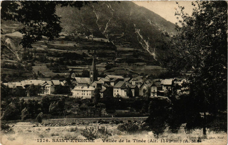 Carte postale ancienne Saint-Etienne - Vallée de la Tinée (Alt 1142 m) (A.M.)