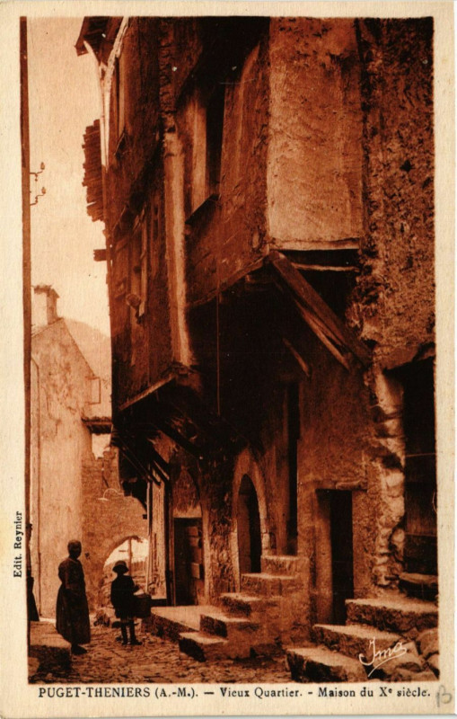 Carte postale ancienne Puget-Theniers - Vieux Quartier - Maison du X siecle à Puget-Théniers