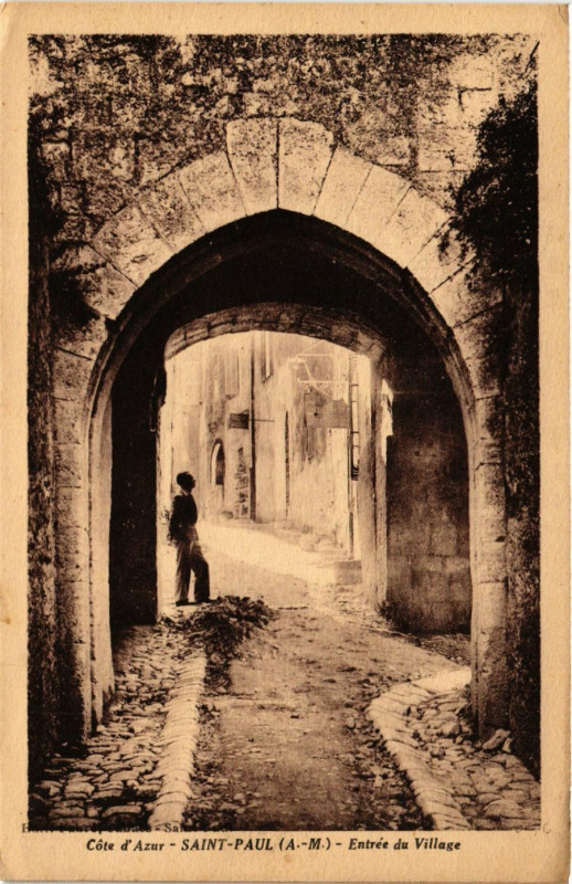 Carte postale ancienne Saint-Paul - Entrée de Village