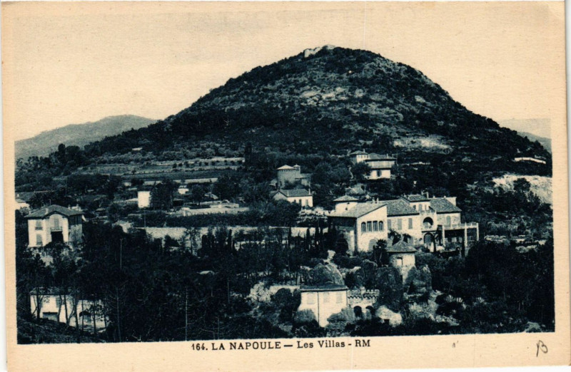 Carte postale ancienne La Napoule - Les Villas
