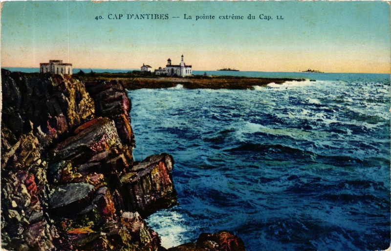 Carte postale ancienne Cap d'Antibes - La pointe extreme du Cap à Antibes