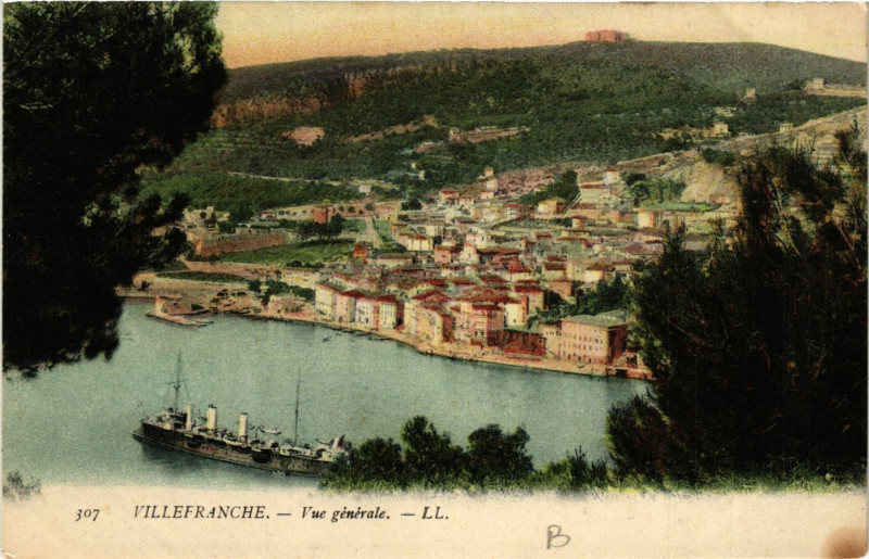 Carte postale ancienne Villefranche - Vue générale