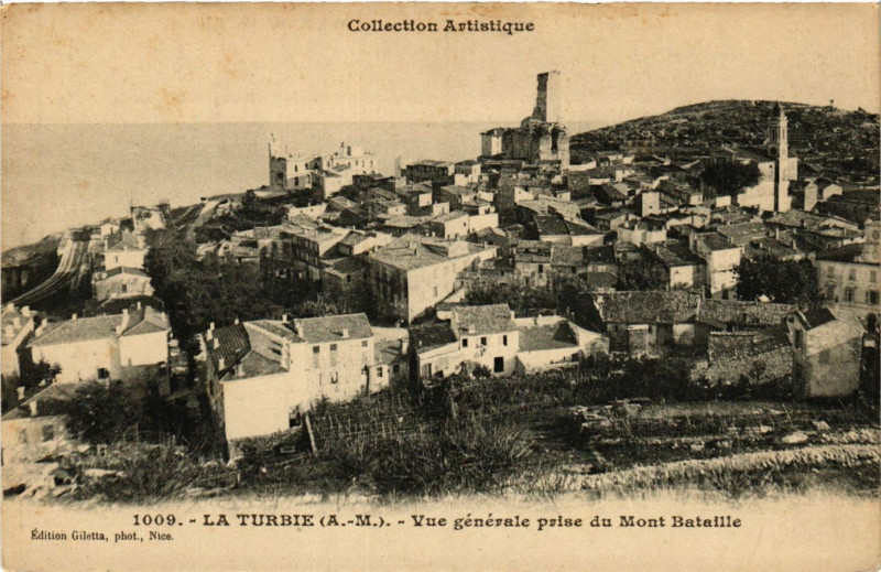 Carte postale ancienne La Turbie - Vue générale prise du Mont Bataille à La Turbie