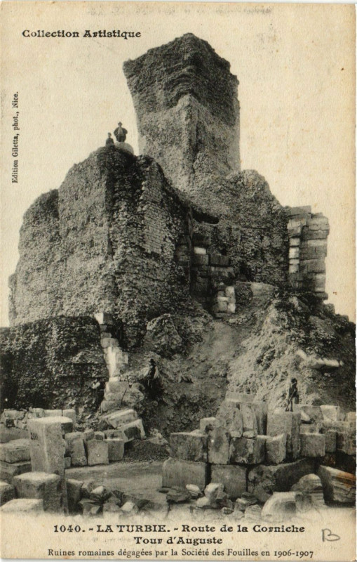 Carte postale ancienne La Turbie - Route de la Corniche - Tour d'Auguste à La Turbie