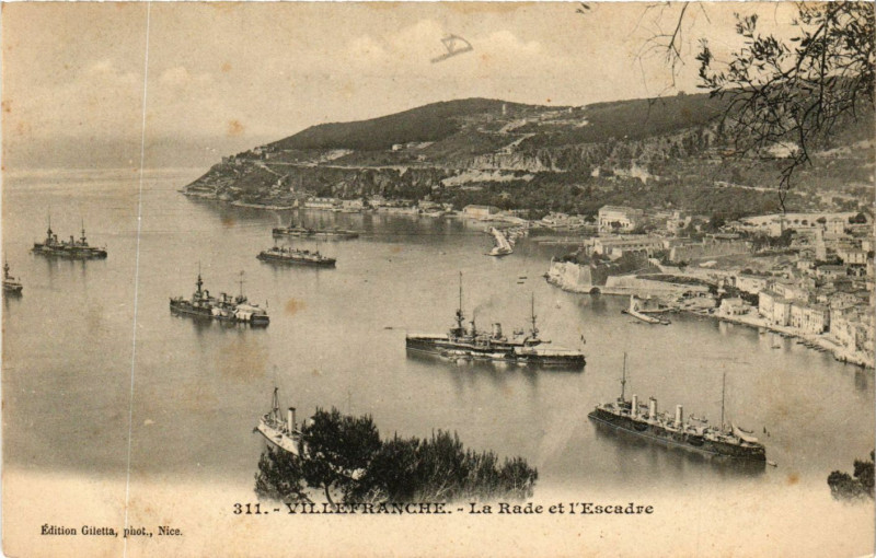 Carte postale ancienne Villefranche - La Rade et l'Escadre