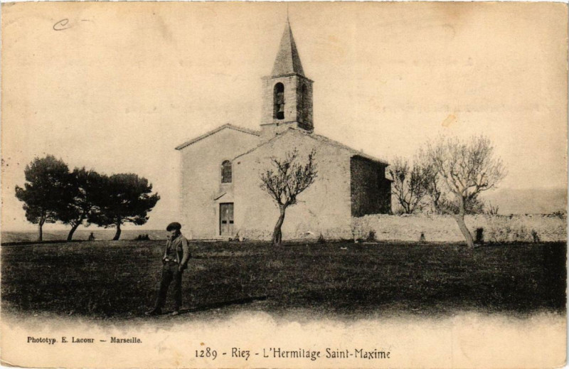 Carte postale ancienne Riez L'Hermitage Saint-Maxime à Riez