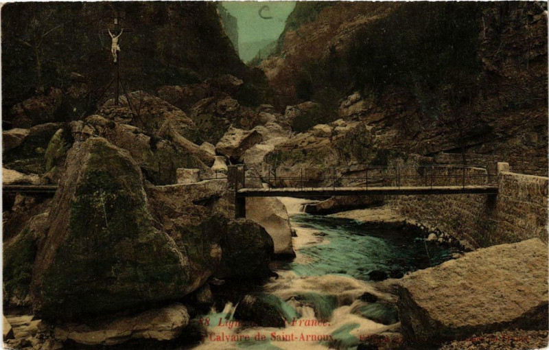 Carte postale ancienne Calvaire de Saint-Arnoux