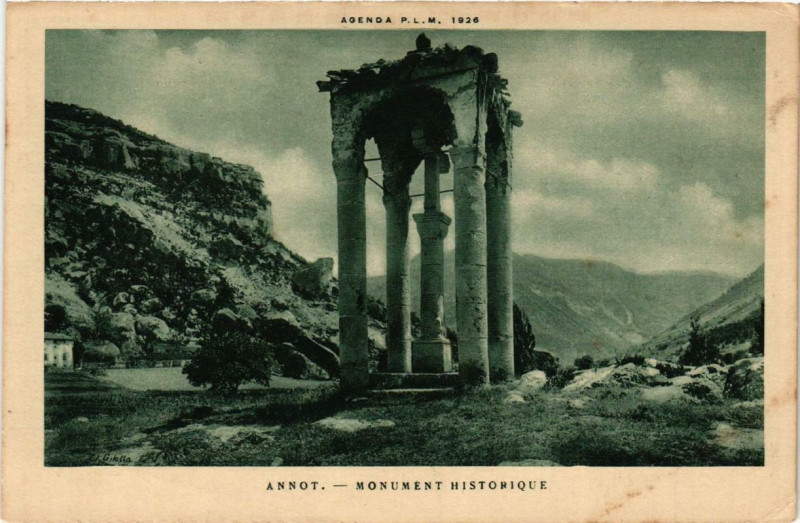 Carte postale ancienne Annot Monument Historique à Annot