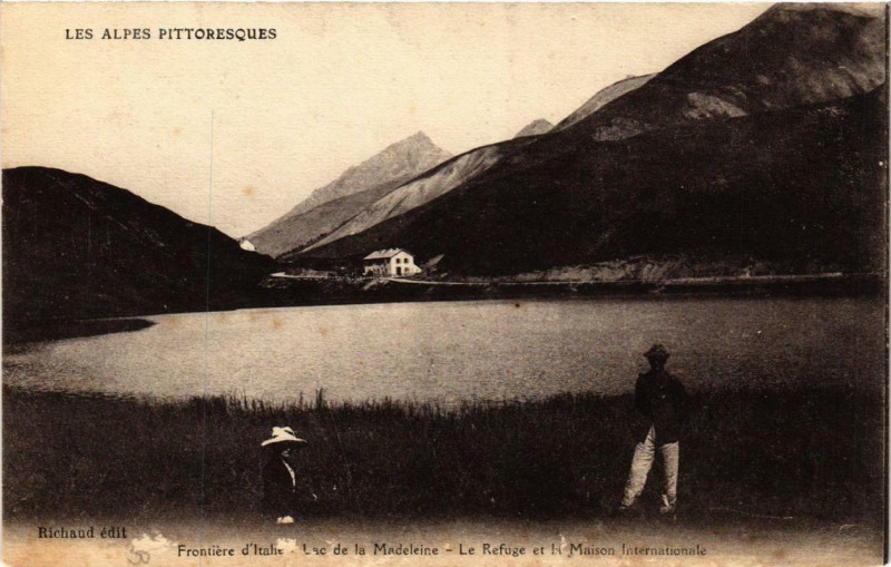 Carte postale ancienne Frontiere d'Italie Lac de la Madeleine