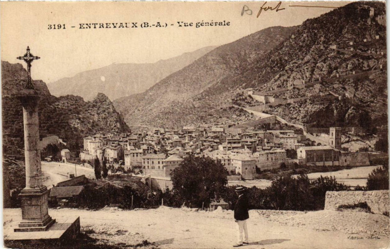 Carte postale ancienne Entrevaux Vue générale à Entrevaux