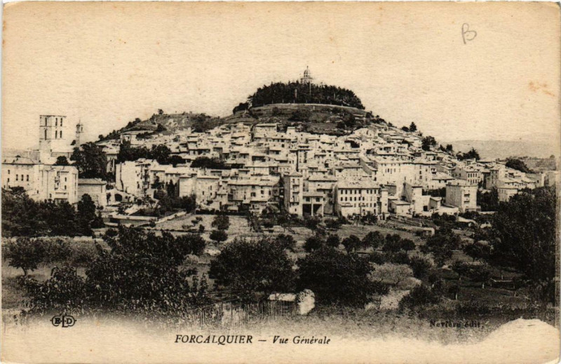 Carte postale ancienne Forcalquier Vue générale à Forcalquier