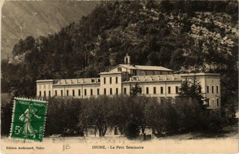Carte postale ancienne Digne Le Petit Seminaire
