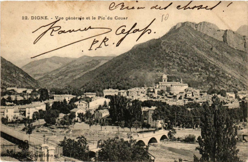 Carte postale ancienne Digne Vue générale et le Pic du Couar