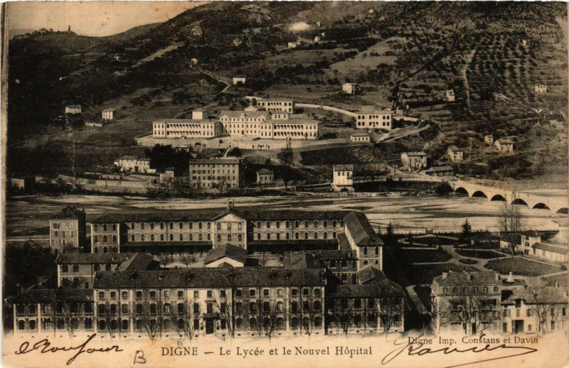 Carte postale ancienne Digne Le Lycée et le Nouvel Hopital
