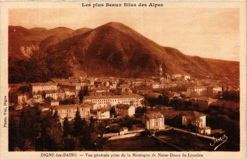 Carte postale ancienne Digne Vue générale prise de la Montagne de N.-D.
