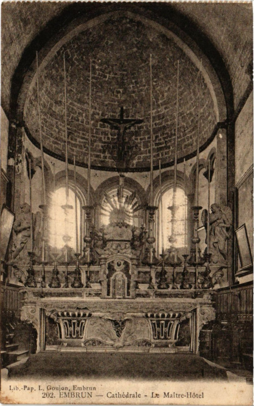 Carte postale ancienne Embrun - Cathédrale - Le Maitre-Hotel
