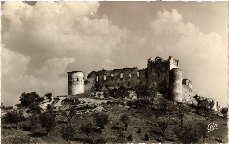 Carte postale ancienne Greoux-les-Bains Le Chateau des Templiers à Gréoux-les-Bains