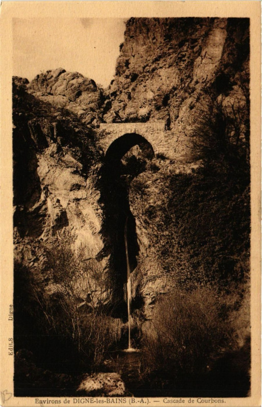 Carte postale ancienne Env. de Dione-les-Bains - Cascade de Courbons