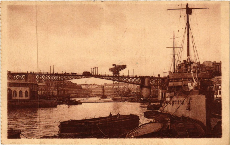 Carte postale ancienne Brest - Le Pont National à Brest