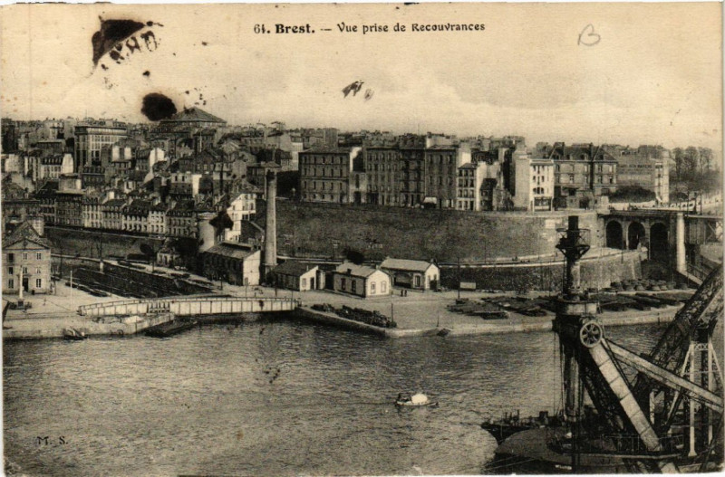 Carte postale ancienne Brest - Vue prise de RECOUVRANCEs à Brest