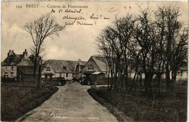 Carte postale ancienne Brest - Caserne de Pontanezen à Brest