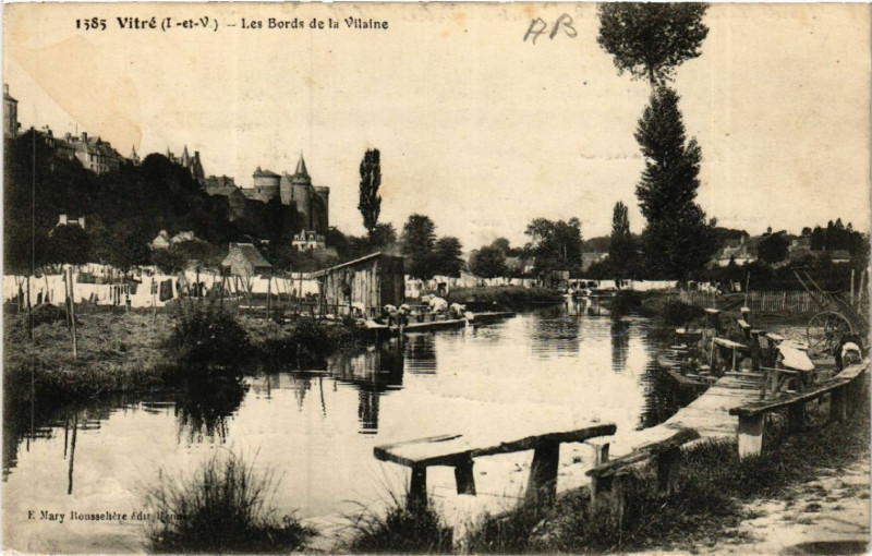 Carte postale ancienne Vitre - Les Bords de la Vilaine à Vitré