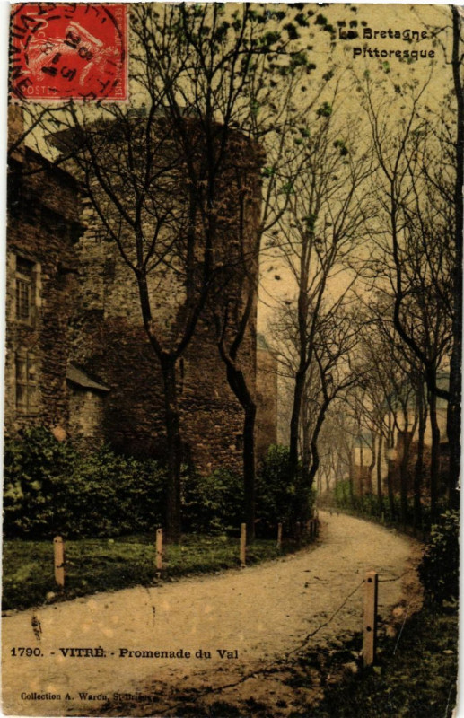 Carte postale ancienne La Bretagne Pittoresque - Vitre - Promenade du Val à Vitré