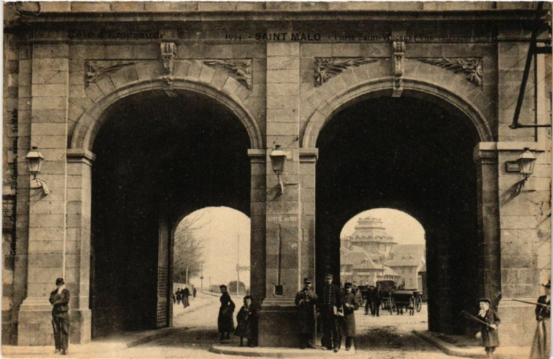 Carte postale ancienne Saint-Malo - Porte Saint-Vincent (Vue Intérieure à Saint-Malo