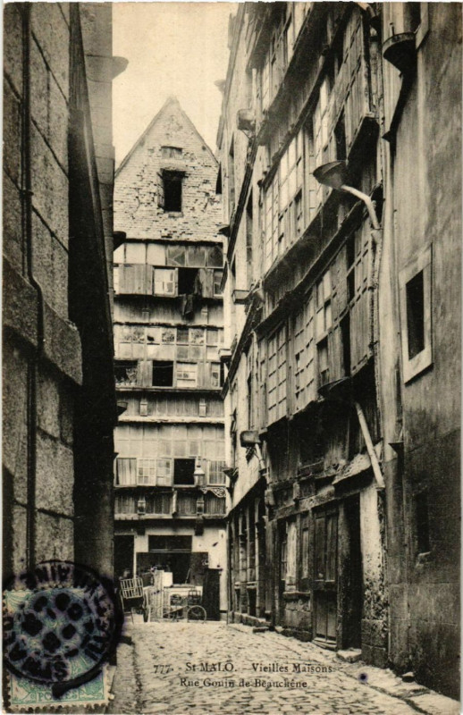 Carte postale ancienne Saint-Malo - Vieilles Maisons - Rue Goule de Beauchene à Saint-Malo