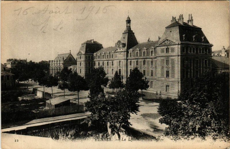 Carte postale ancienne Rennes - Le Lycée à Rennes