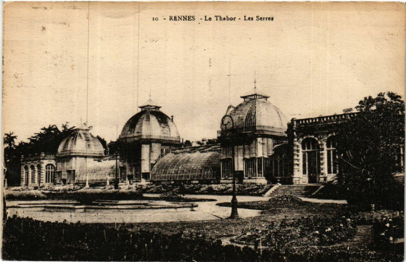 Carte postale ancienne Rennes - Le Thabor - Les Serres à Rennes