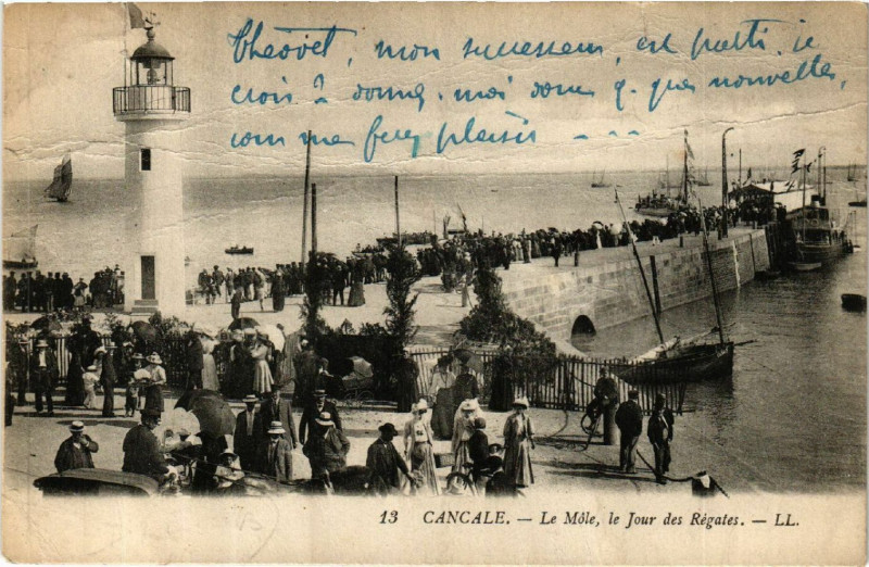 Carte postale ancienne Cancale - Le Mole le Jour des Regates à Cancale