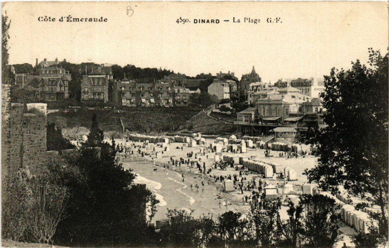 Carte postale ancienne Dinard - La Plage à Dinard