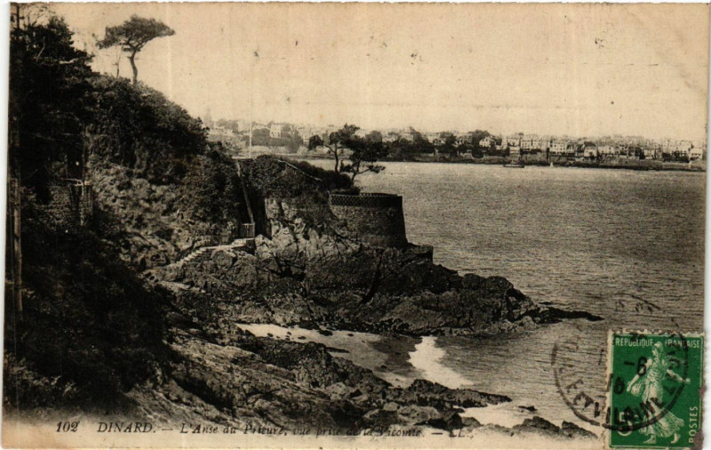 Carte postale ancienne Dinard - L'Anse du Prieure vue prise de la Vicomte à Dinard