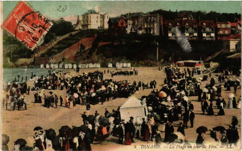Carte postale ancienne Dinard - La Plage un jour de Fete à Dinard
