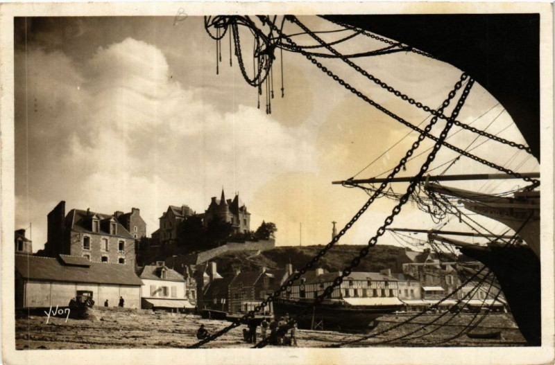 Carte postale ancienne Cancale - Vue prise de l'ancienne jetée à Cancale