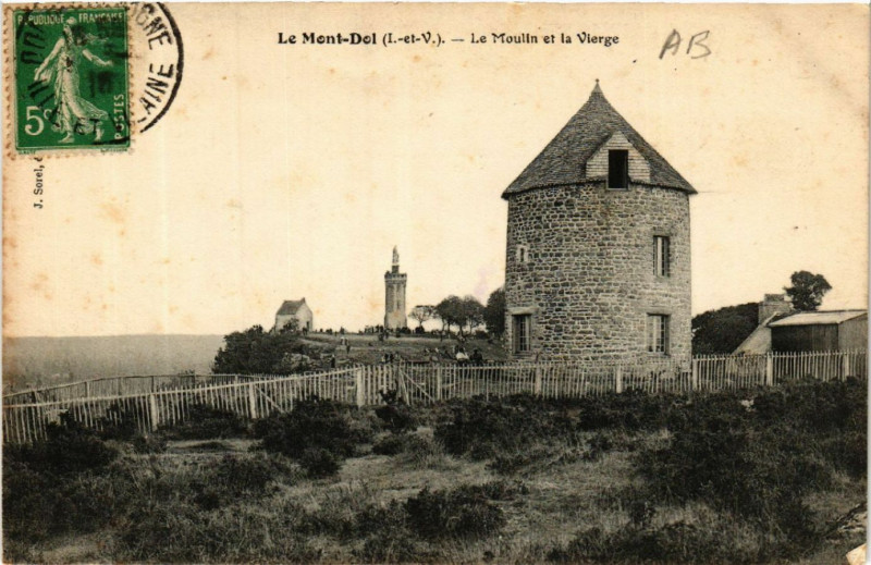 Carte postale ancienne Le Mont-Dol - Le Moulin et la Vierge à Mont-Dol