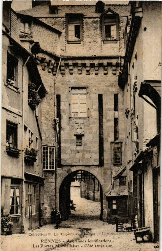 Carte postale ancienne Rennes - Anciennes fortifications - Les Portes Mordellaises à Rennes