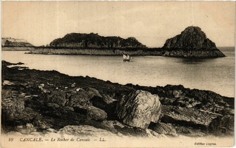 Carte postale ancienne Cancale - Le Rocher de Cancale à Cancale