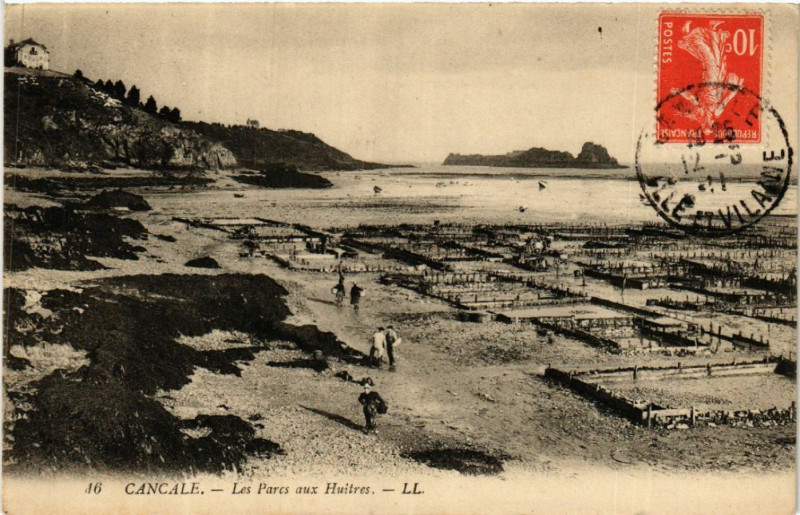 Carte postale ancienne Cancale - Les Parcs aux Huitres à Cancale