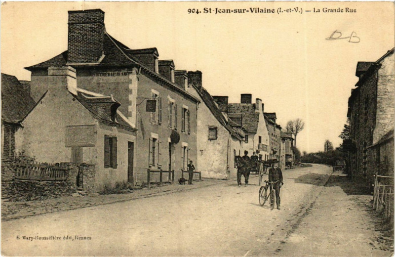 Carte postale ancienne Saint-Jean-sur-Vilaine - La Grande Rue à Saint-Jean-sur-Vilaine