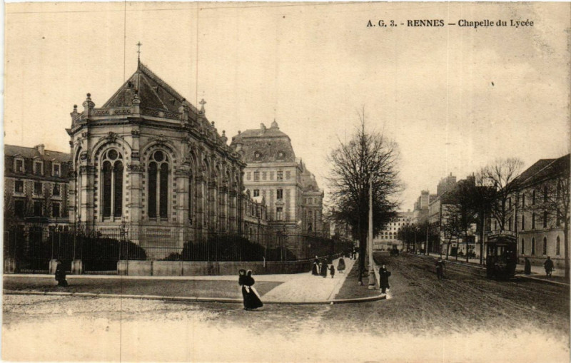 Carte postale ancienne Rennes - Chapelle du Lycée à Rennes