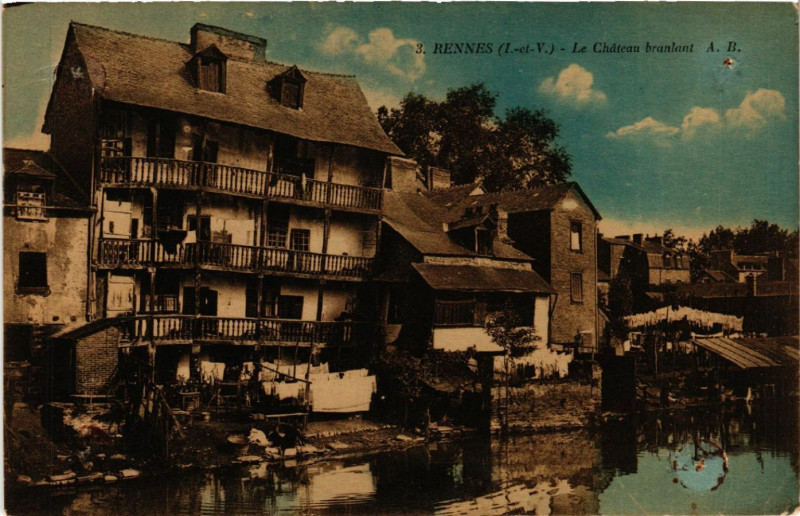 Carte postale ancienne Rennes - Le Chateau branlant à Rennes