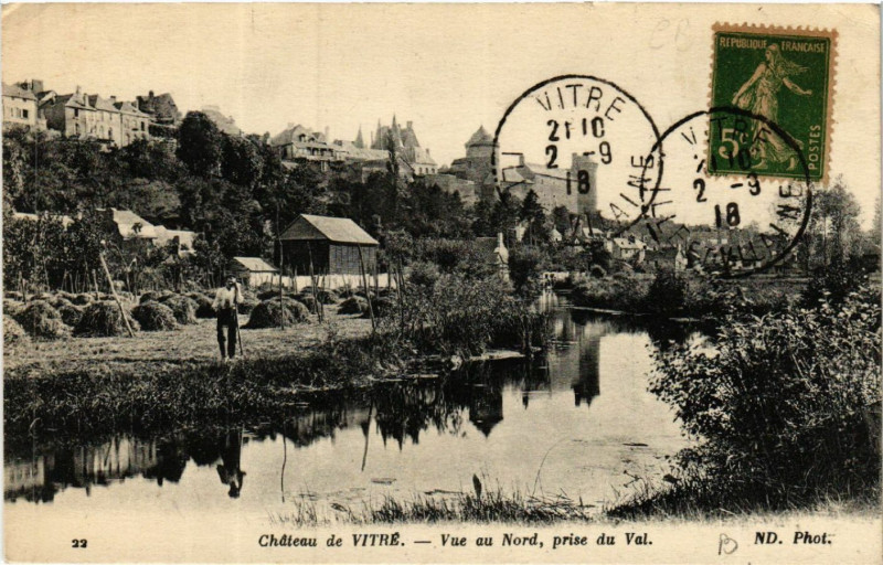 Carte postale ancienne Chateau de Vitre - Vue au Nord prise du Val à Vitré