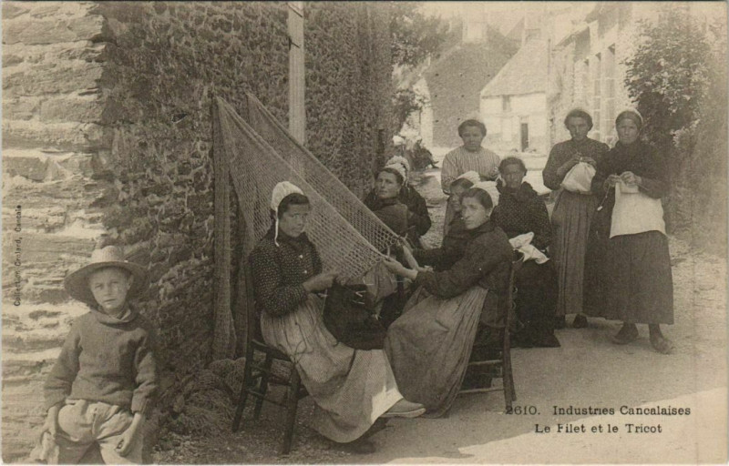 Carte postale ancienne Cancale Le filet et le Tricot à Cancale